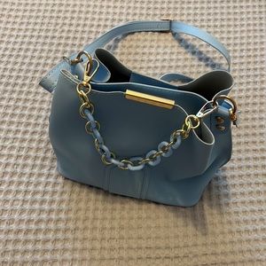 She I’m cross body purse with removable straps